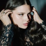 JULIA ROCKA - Oficjalna Wersja Zdarzeń (prod. Michał Głomski)