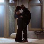 Chloe, Chris Brown - How Does It Feel