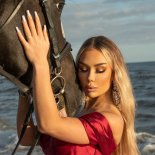 Oliwka - Naga Prawda